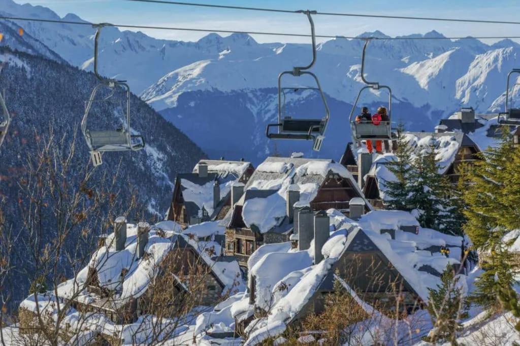 Wow Views Next To The Ski Lift! บาเกย์รา-เบเรต ภายนอก รูปภาพ