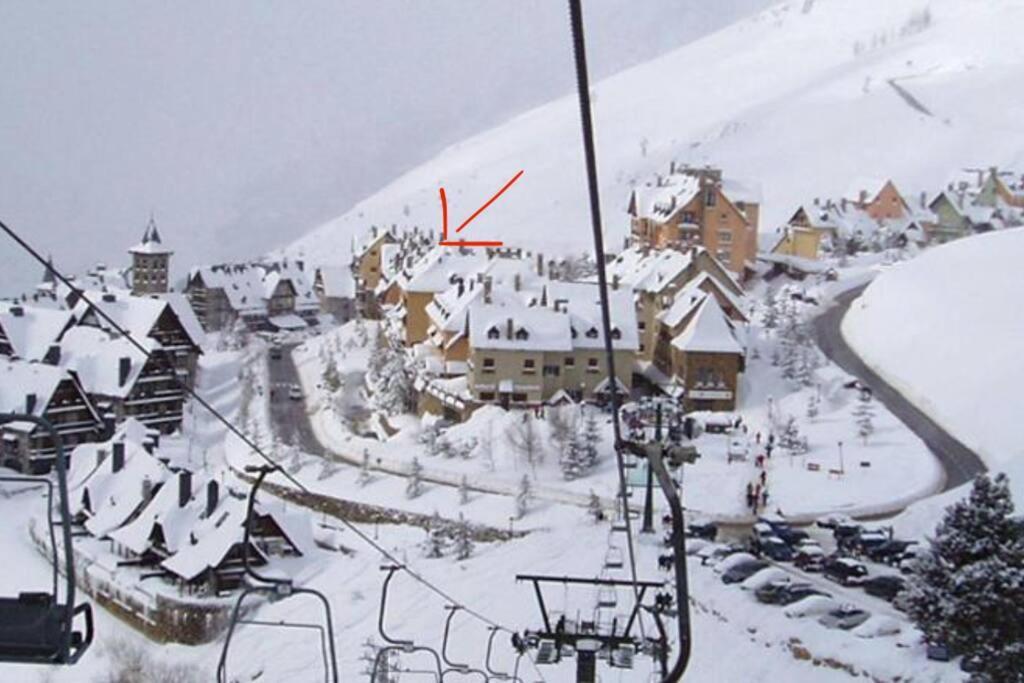 Wow Views Next To The Ski Lift! บาเกย์รา-เบเรต ภายนอก รูปภาพ